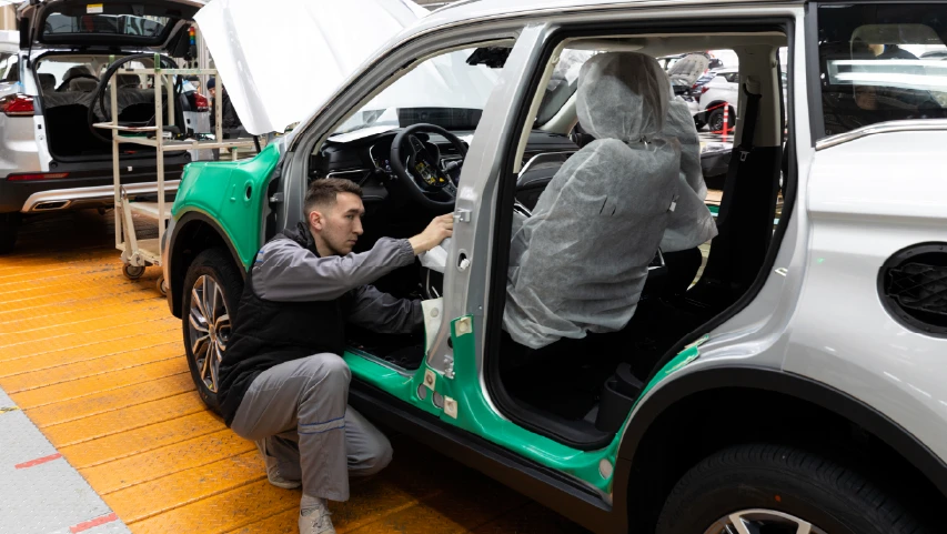 Standardized vehicle restoration service workflow